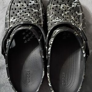 CROCS Men's Loafers - Black and Gray